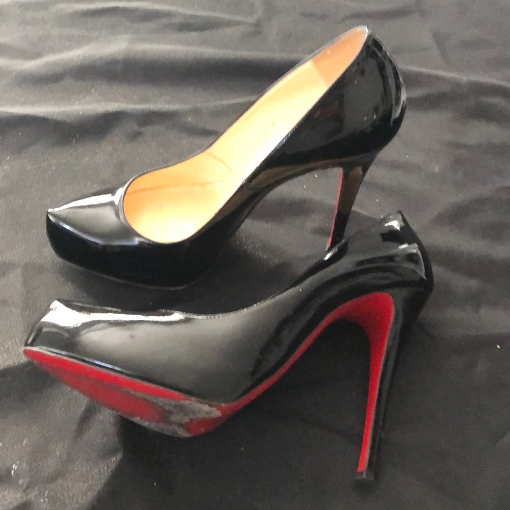 Christian Louboutin Rolandos Heels size 40 1/2